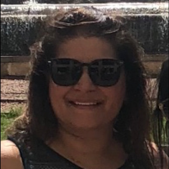 Meet your Posher, Sara - Picture 1 of 1